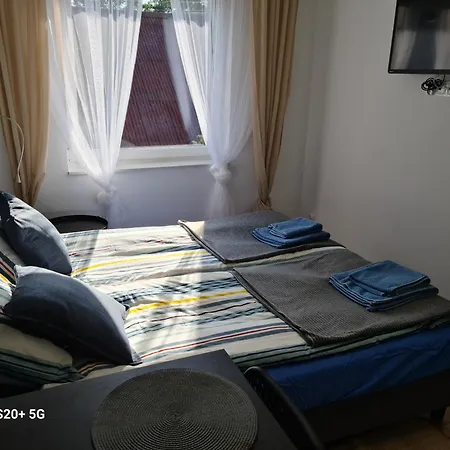 Dana Пустково