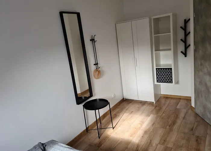 Dana Пустково